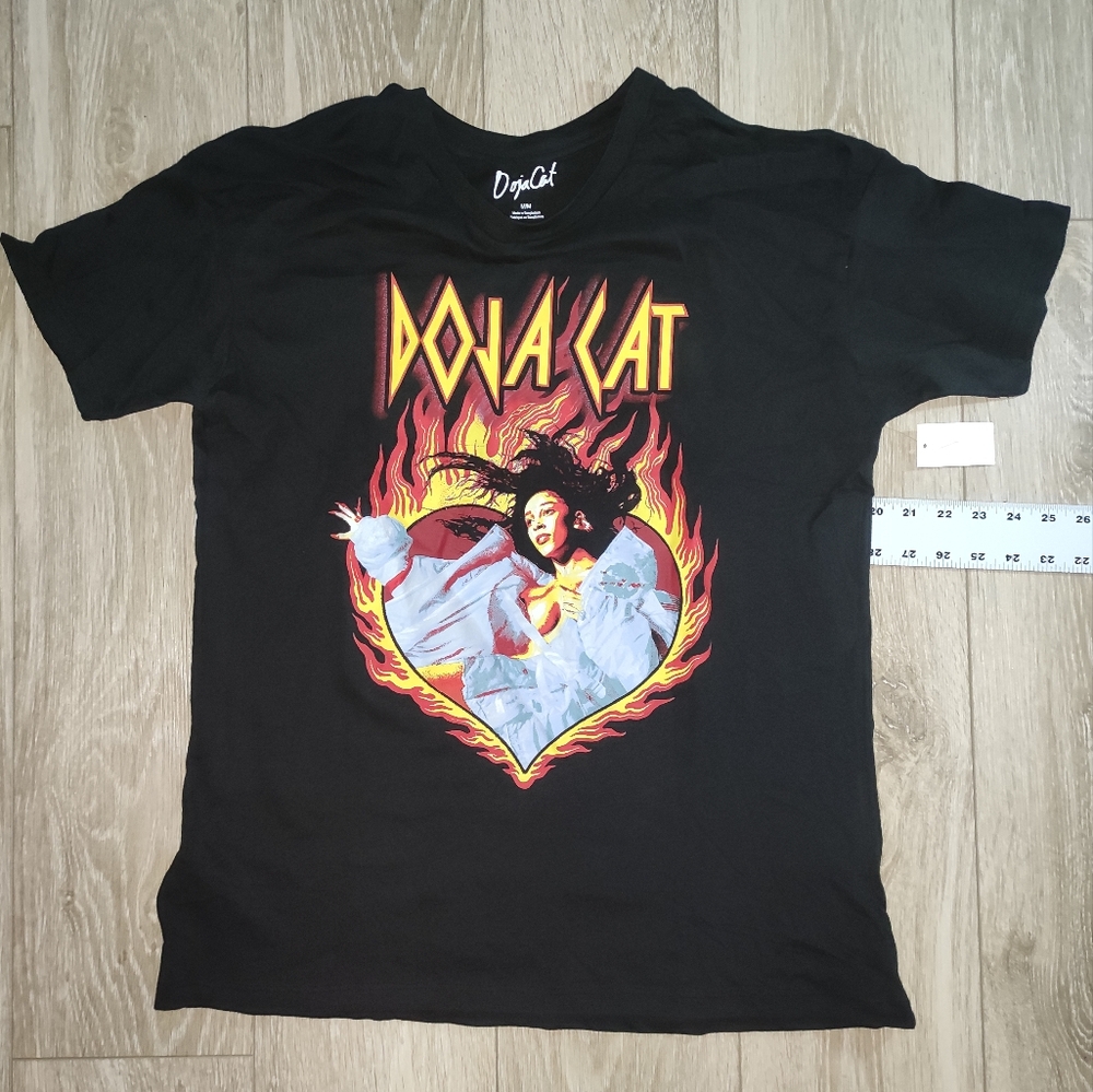 DOJA CAT T-Shirt Size Medium